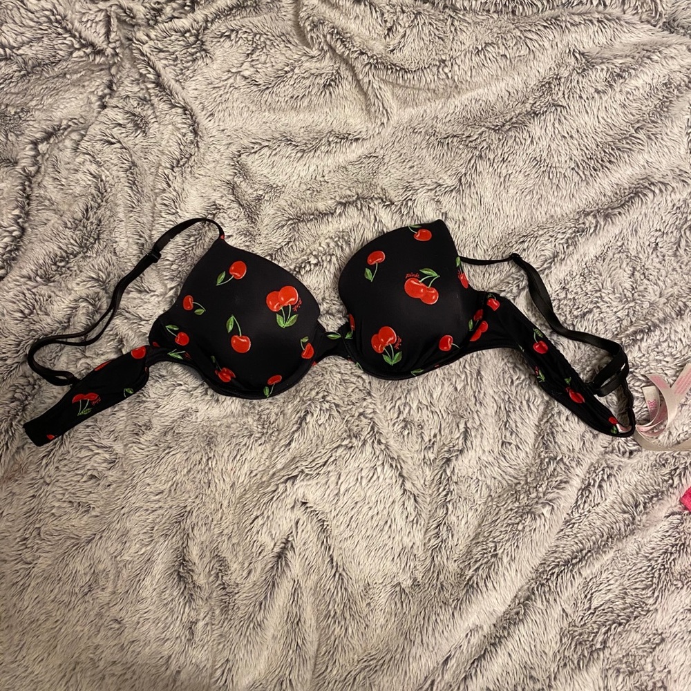 VS Pink Cherry Bra 36B